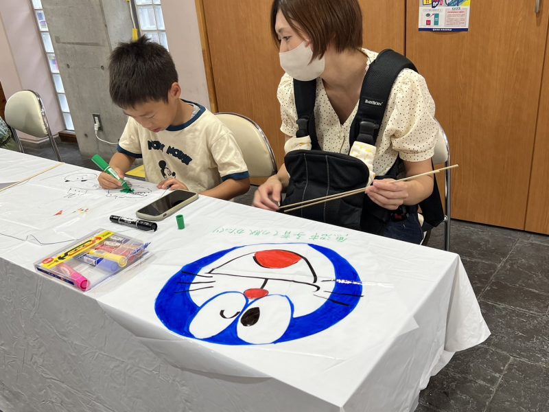 ぐにゃぐにゃ凧作り